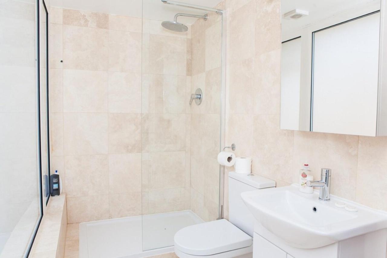 Spectacular Central 4-Bedroom Close To London Eye Экстерьер фото